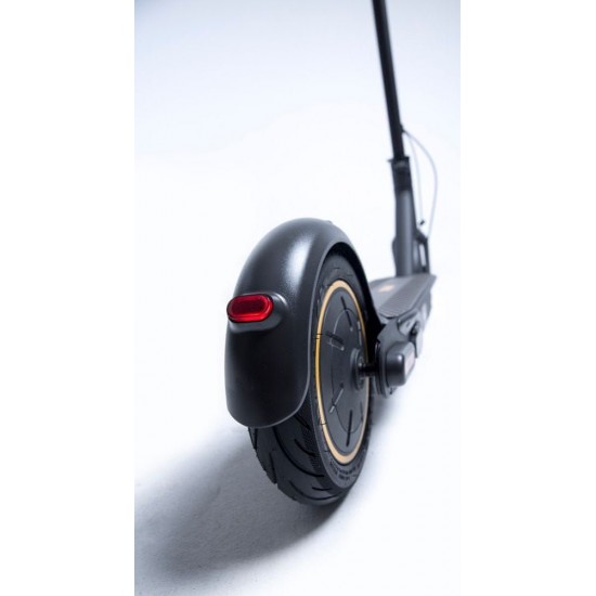 SEGWAY Ninebot Kickscooter MAX G30 - Električni skiro SEGWAY Ninebot Kickscooter MAX G30 - Električni skiro