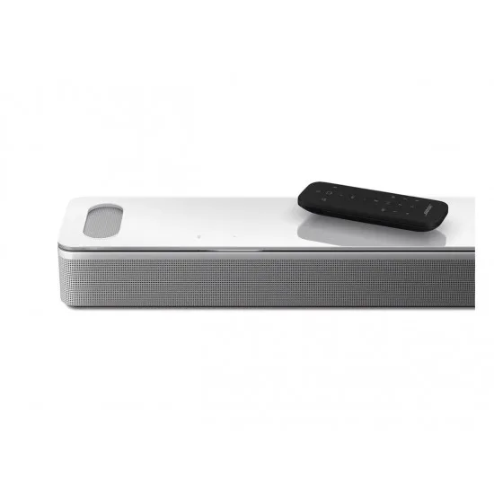 BOSE Soundbar 900 zvočniška letev v beli barvi