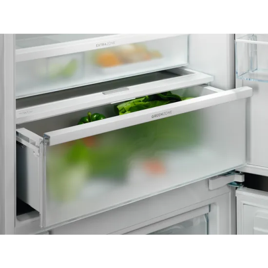 ELECTROLUX KNG7TE75S - Vgradni hladilnik z zamrzovalnikom spodaj