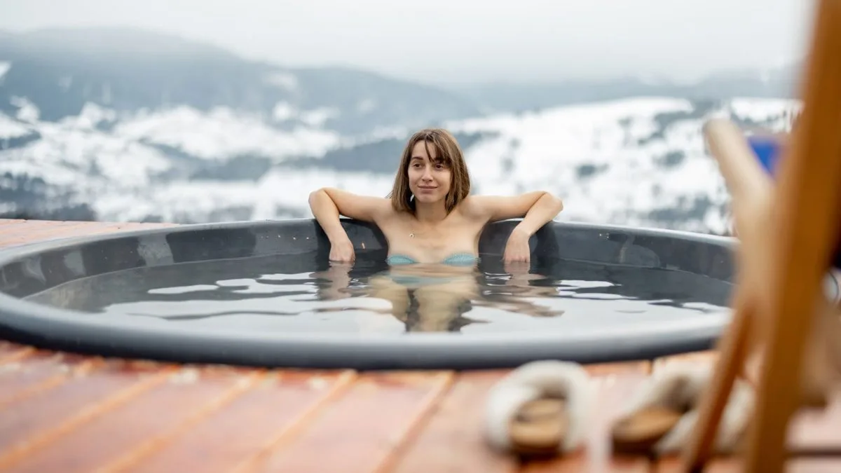 Ženska v jacuzziju.
